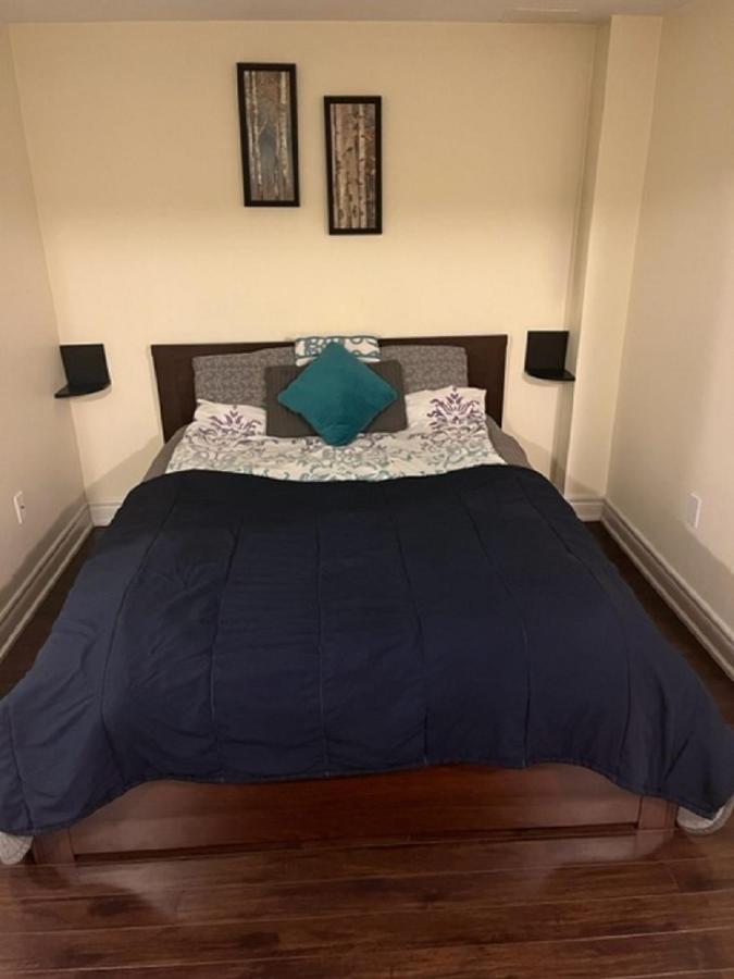 Cozy & Spacious Suite With Private Bathroom Near Toronto Airport ! 미시소거 외부 사진